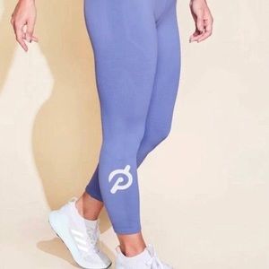 Peloton capri purple leggings